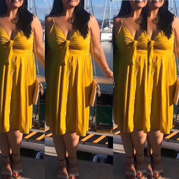 Dress - Picture 5 of 5